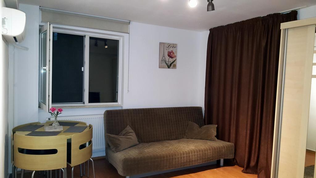 Patria Studio Boekarest Buitenkant foto